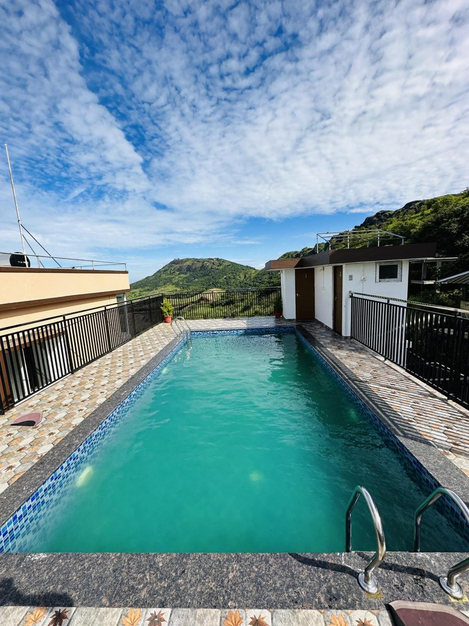 Himasailam Pool Resort Vagamon Ngoại thất bức ảnh