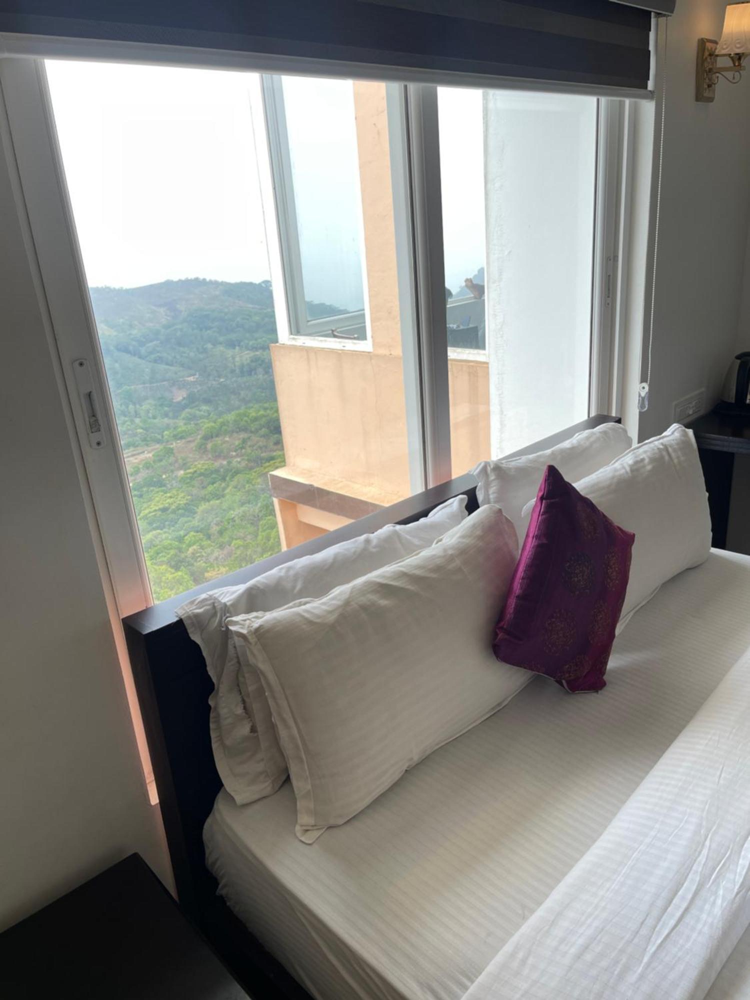 Himasailam Pool Resort Vagamon Ngoại thất bức ảnh